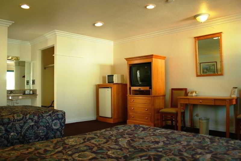 Regency Motel Брея Экстерьер фото