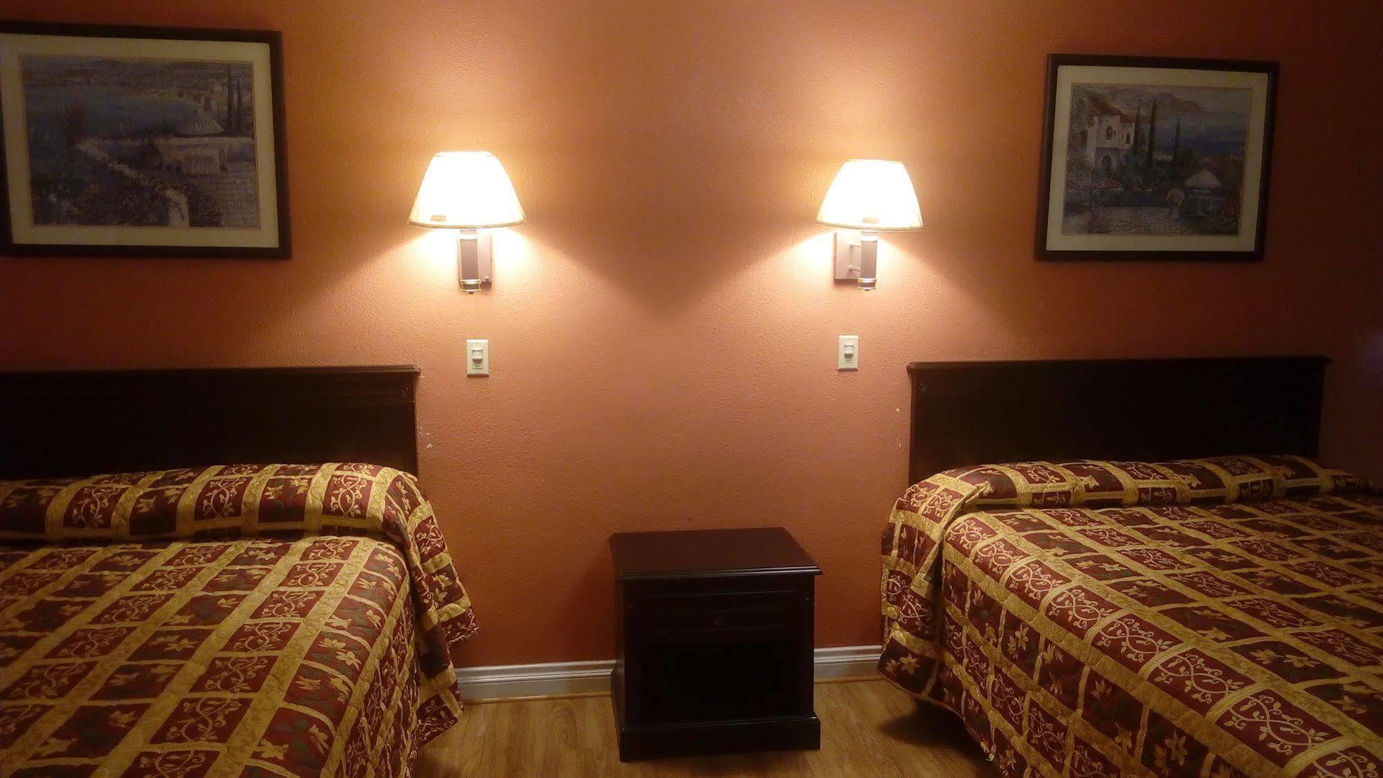 Regency Motel Брея Экстерьер фото
